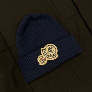 Moncler Berretto Double Logo Rib Knit Beanie Navy Blue